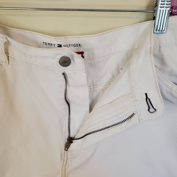 Vintage 90s Tommy Hilfiger White High Waisted Shorts - Picture 3 of 11